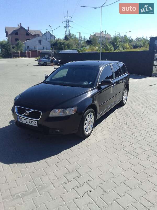 Volvo V50 (2008)