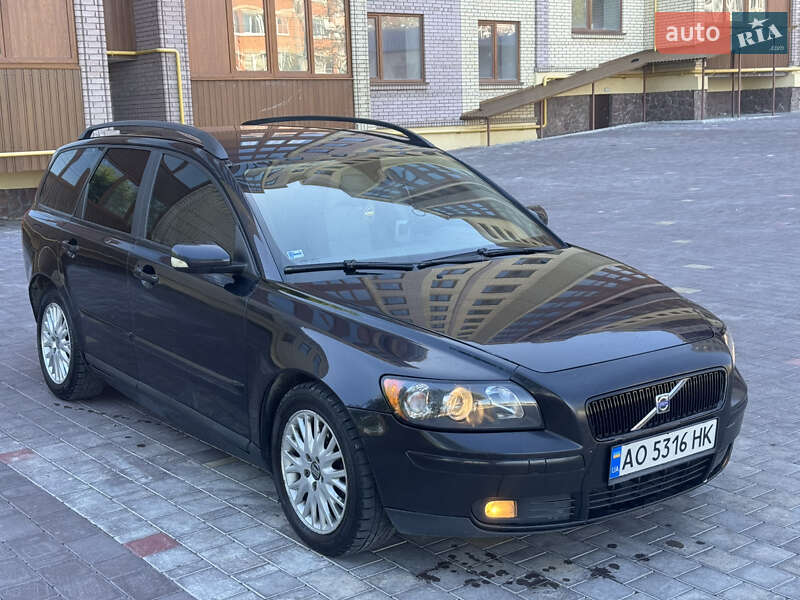 Volvo V50 (2004)