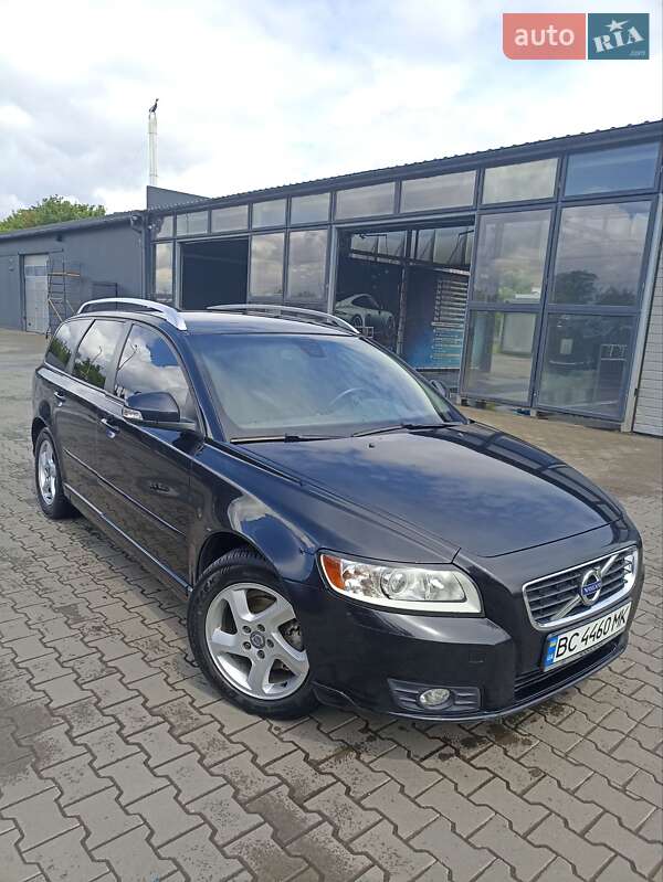 Volvo V50 (2011)