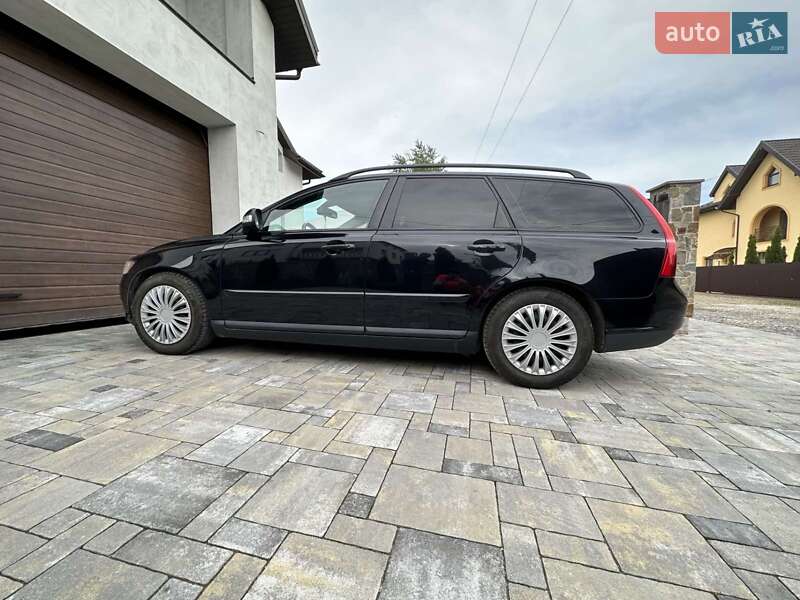 Volvo V50 (2010)