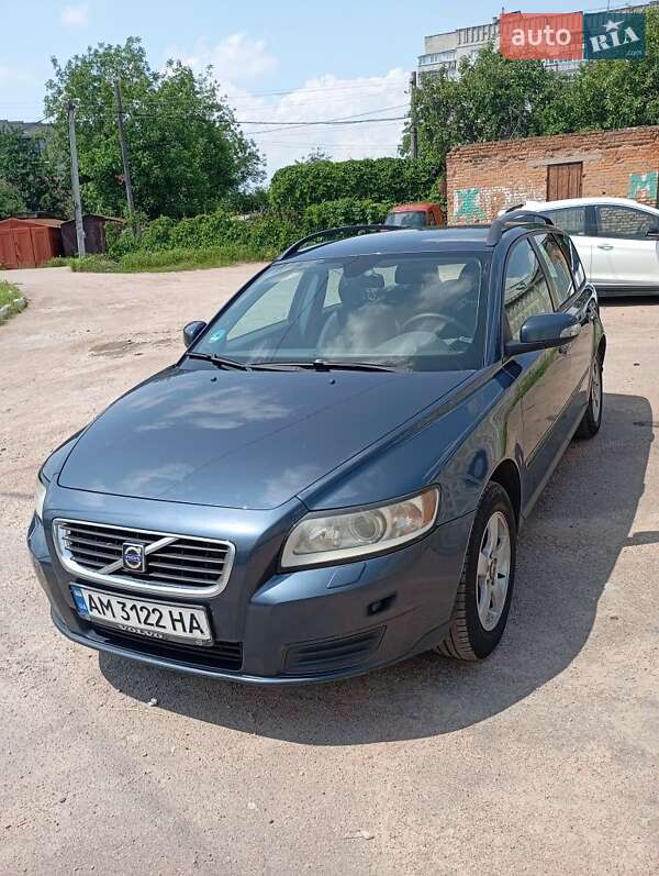 Volvo V50 (2008)