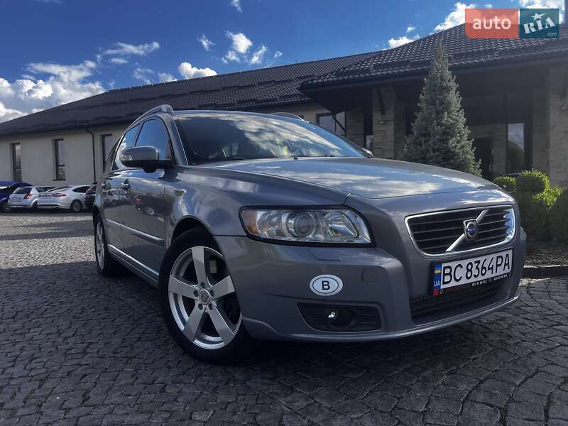 Volvo V50 (2008)