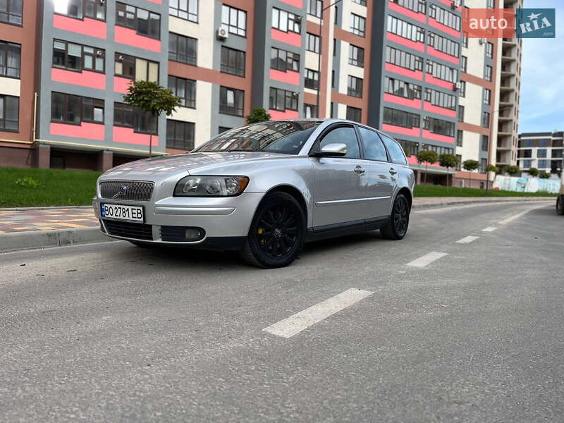 Volvo V50 (2004)