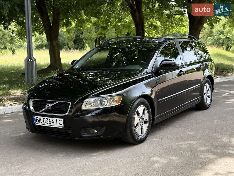 Volvo V50 (2009)