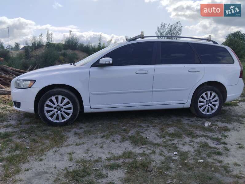 Volvo V50 (2009)