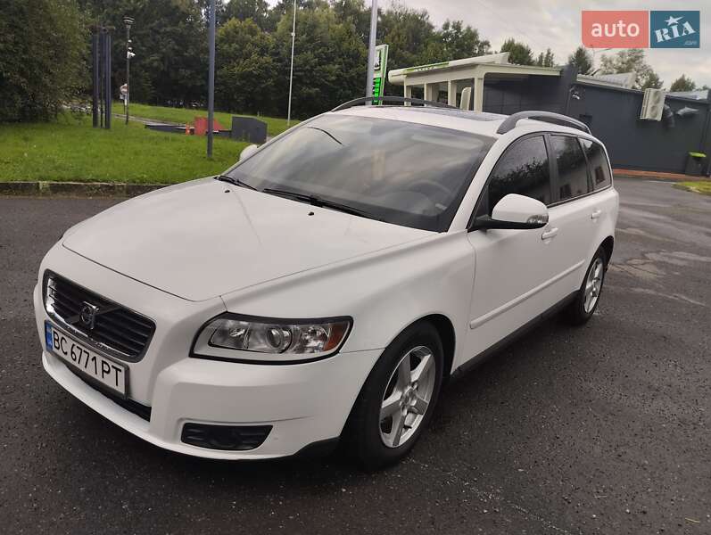 Volvo V50 (2010)