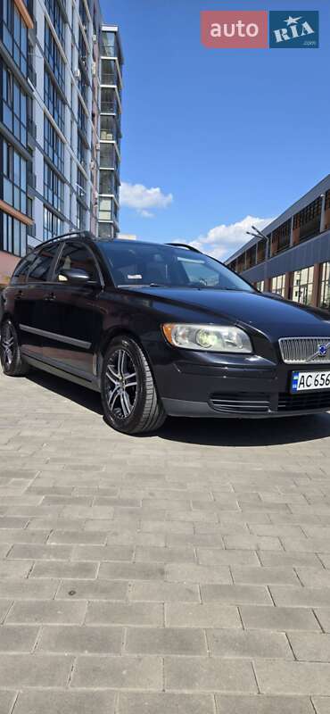 Volvo V50 (2004)