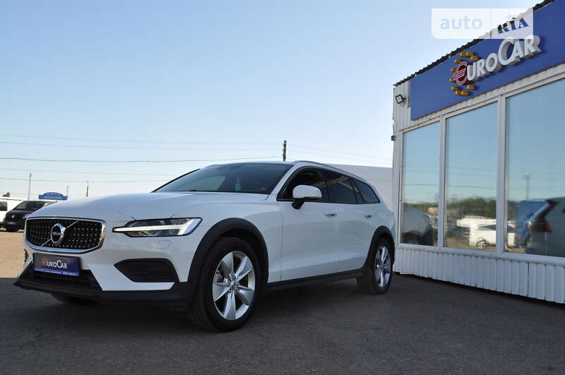 Volvo V60cc (2019)