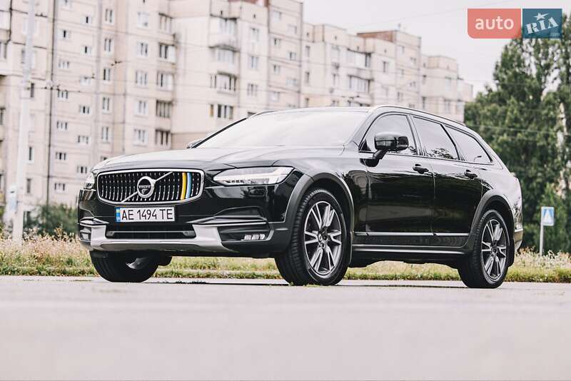 Volvo V90cc (2019)