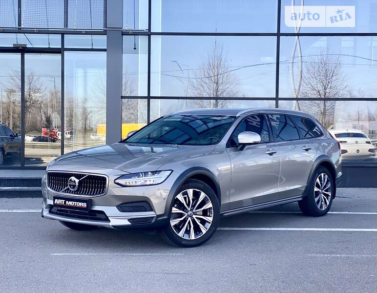 Volvo V90 (2022)