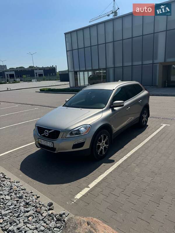 Volvo Xc60 (2013)