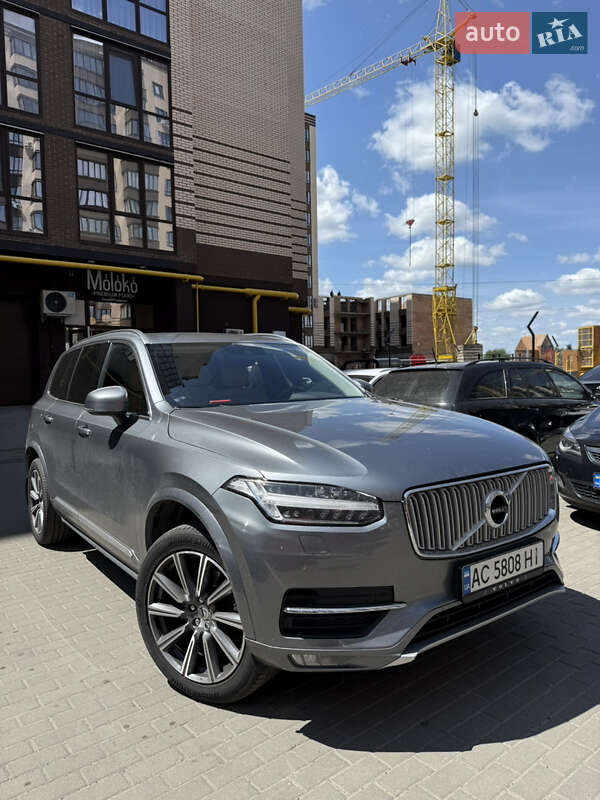 Volvo Xc90 (2016)