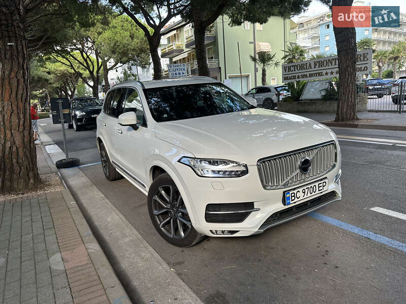 Volvo Xc90 (2017)