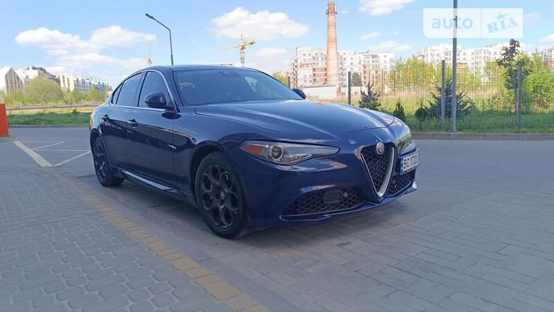 Alfa-romeo Giulia (2016)