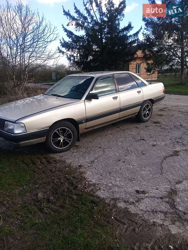 Audi 100 (1988)