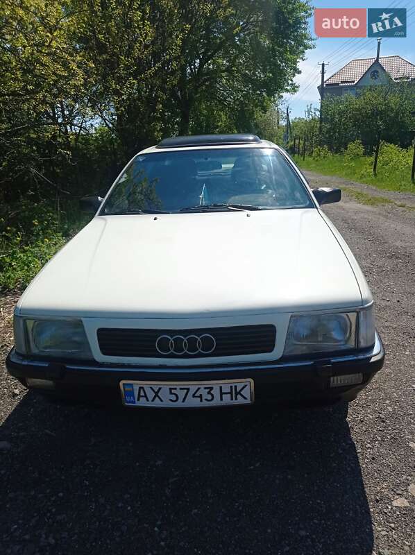 Audi 100 (1984)