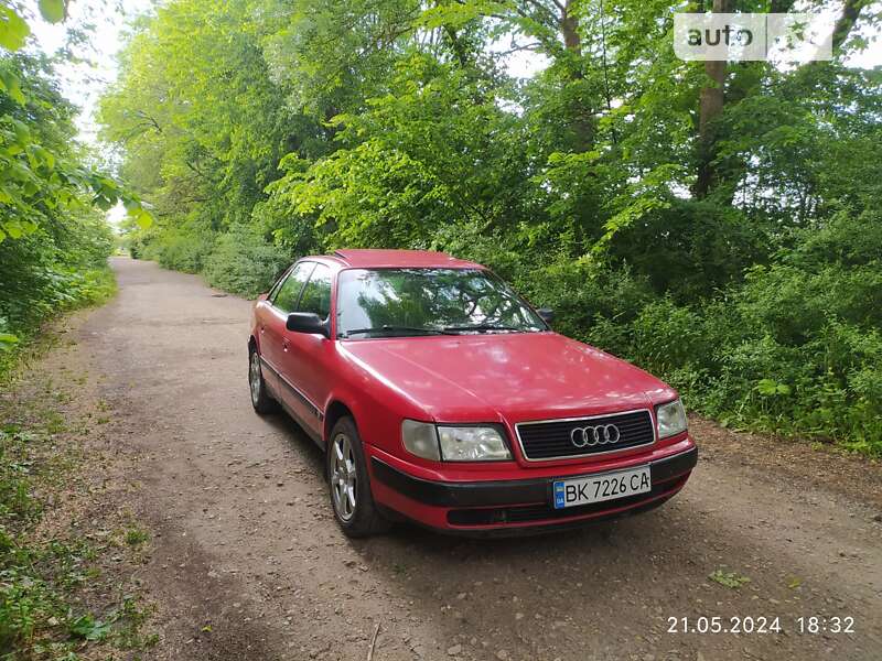 Audi 100 (1992)