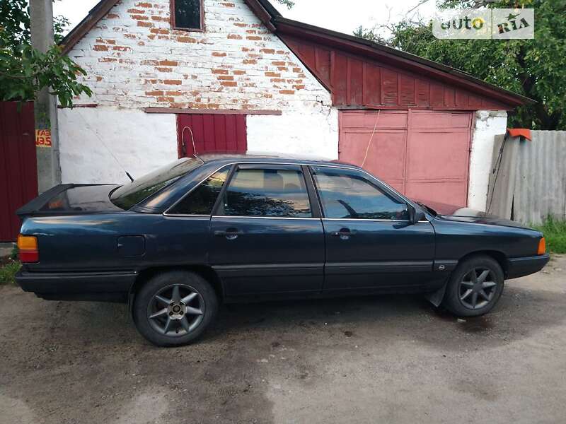 Audi 100 (1988)
