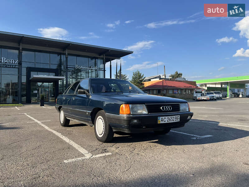 Audi 100 (1990)