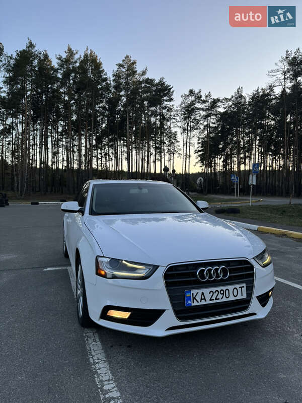 Audi A4 (2012)