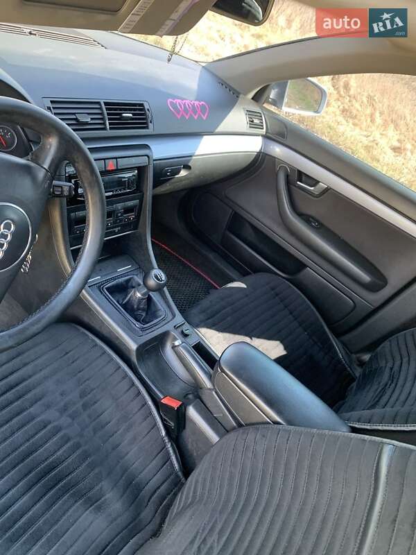 Audi A4 (2003)