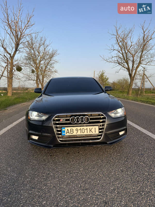 Audi A4 (2012)