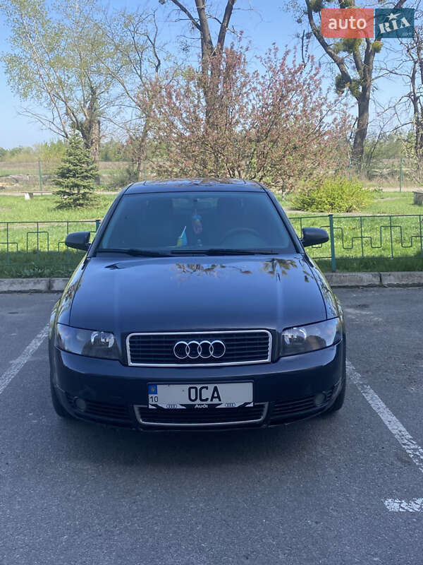 Audi A4 (2003)