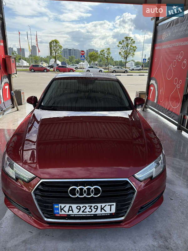 Audi A4 (2016)