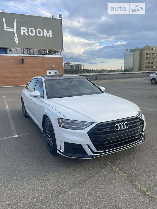 Audi A8 (2020)