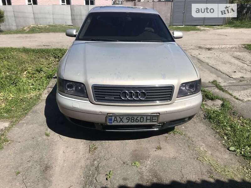 Audi A8 (2000)