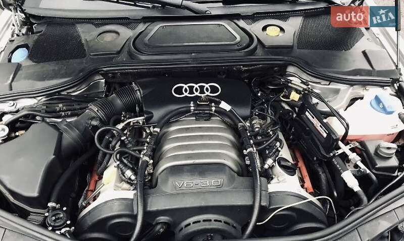Audi A8 (2004)