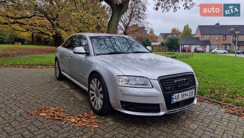 Audi A8 (2003)