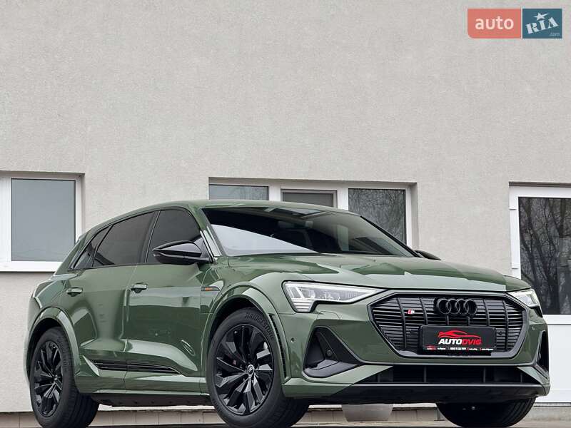 Audi E-tron s (2022)