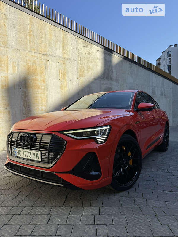 Audi E-tron (2021)