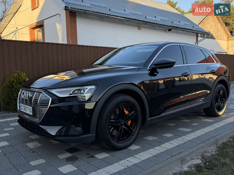 Audi E-tron (2021)