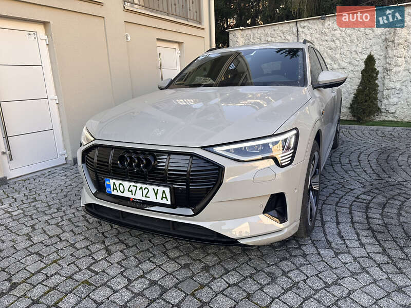 Audi E-tron (2021)
