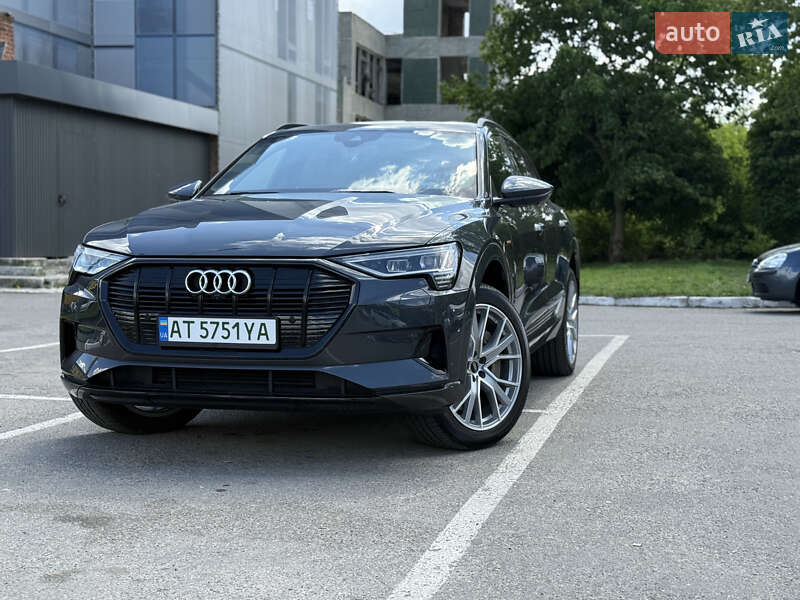Audi E-tron (2021)
