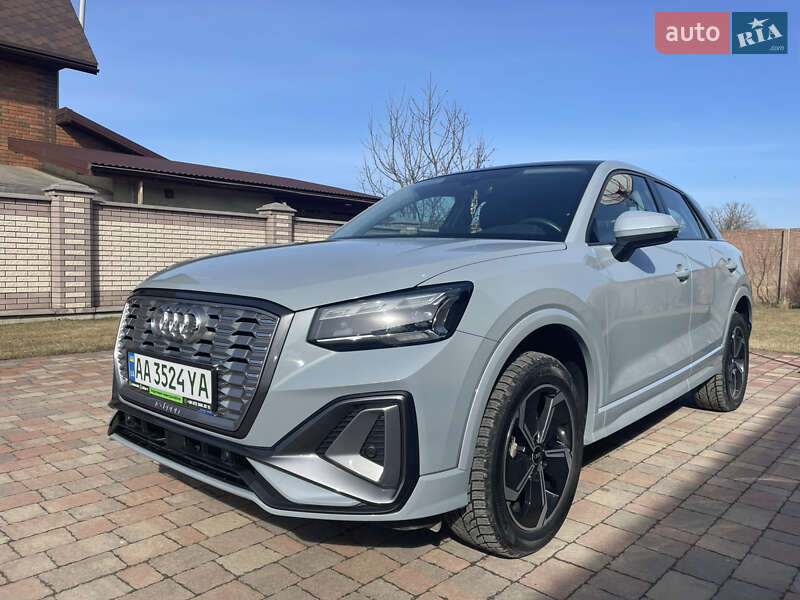 Audi Q2l e-tron (2022)