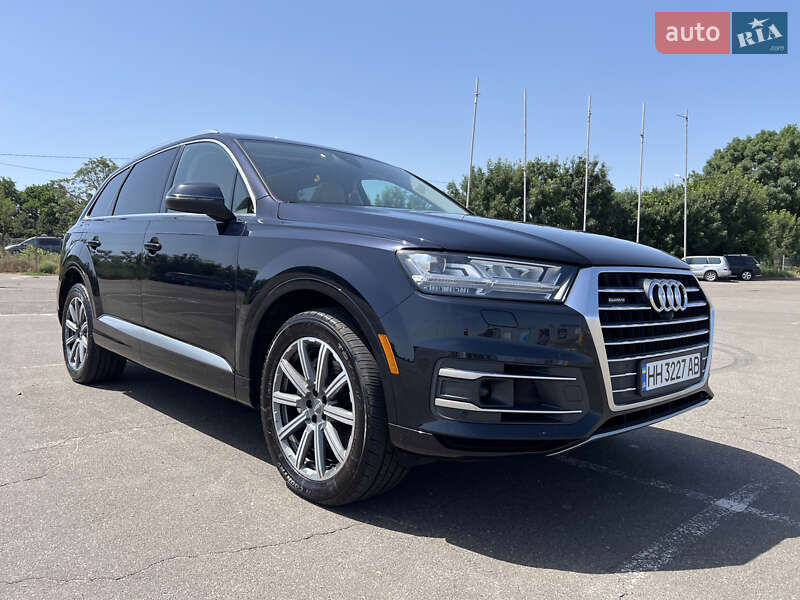 Audi Q7 (2017)