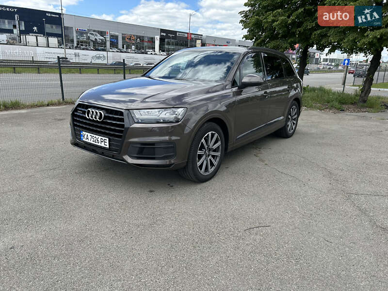 Audi Q7 (2017)