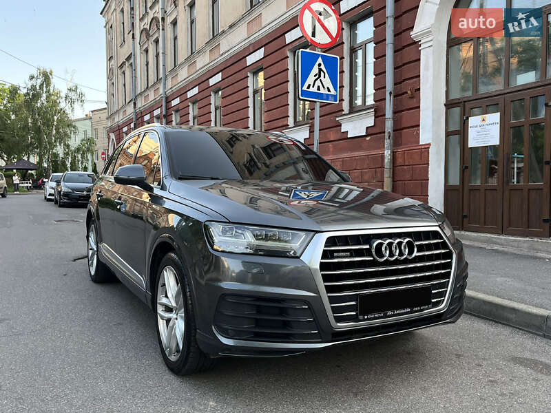Audi Q7 (2016)