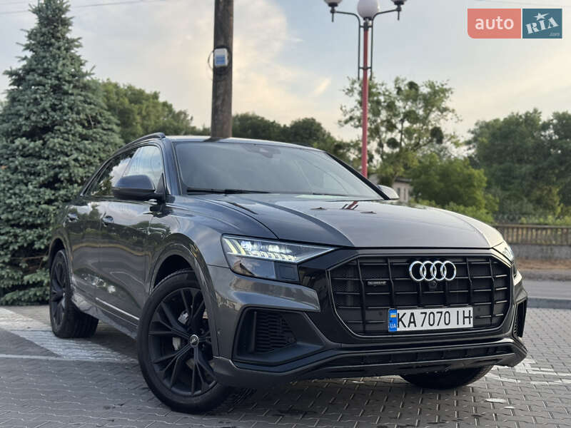 Audi Q8 (2020)