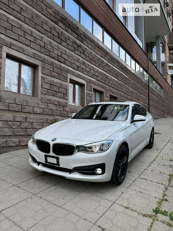 Bmw 330i xdrive (2017)