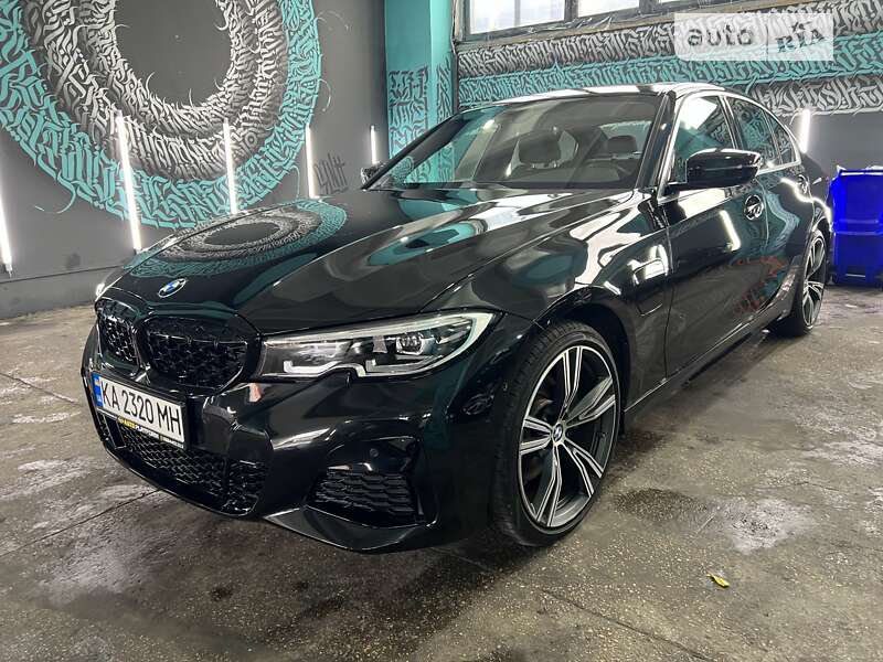 Bmw 330e (2021)