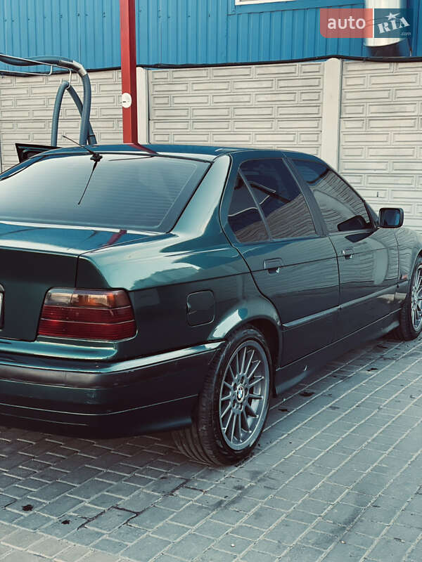 Bmw 318i (1996)