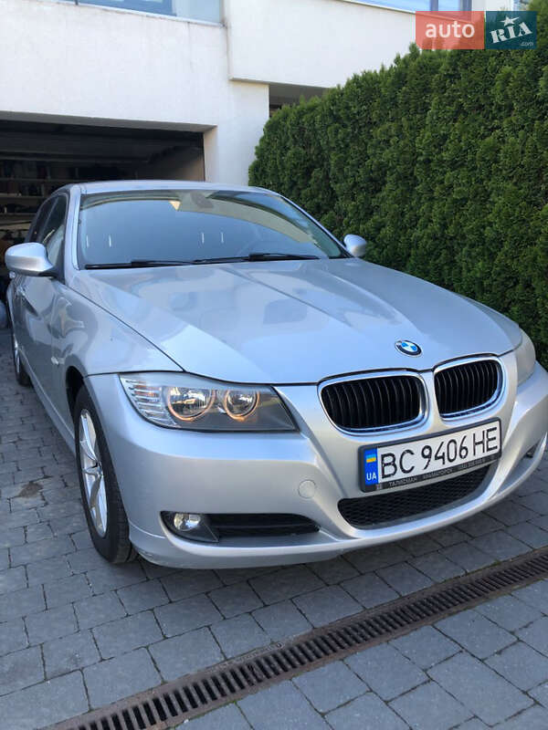 Bmw 3 series (2010)