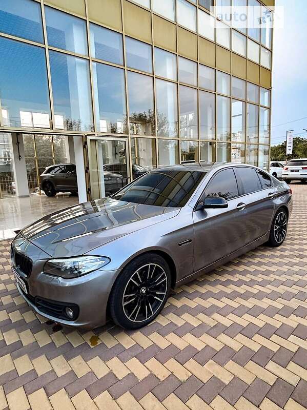 Bmw 528xi (2015)