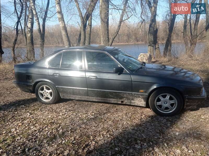 Bmw 5 series (1990)