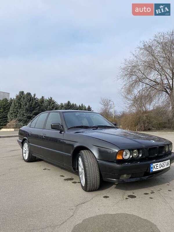 Bmw 5 series (1992)