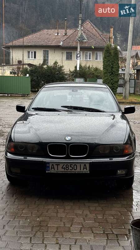 Bmw 5 series (2000)